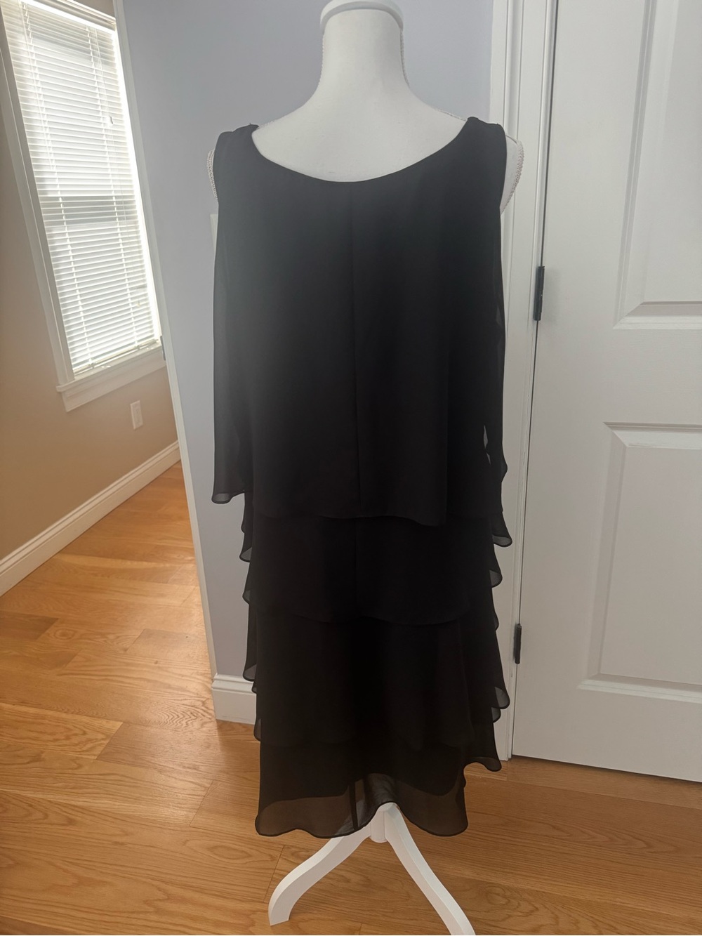 SLNY Black Sleeveless Tiered Chiffon Dress